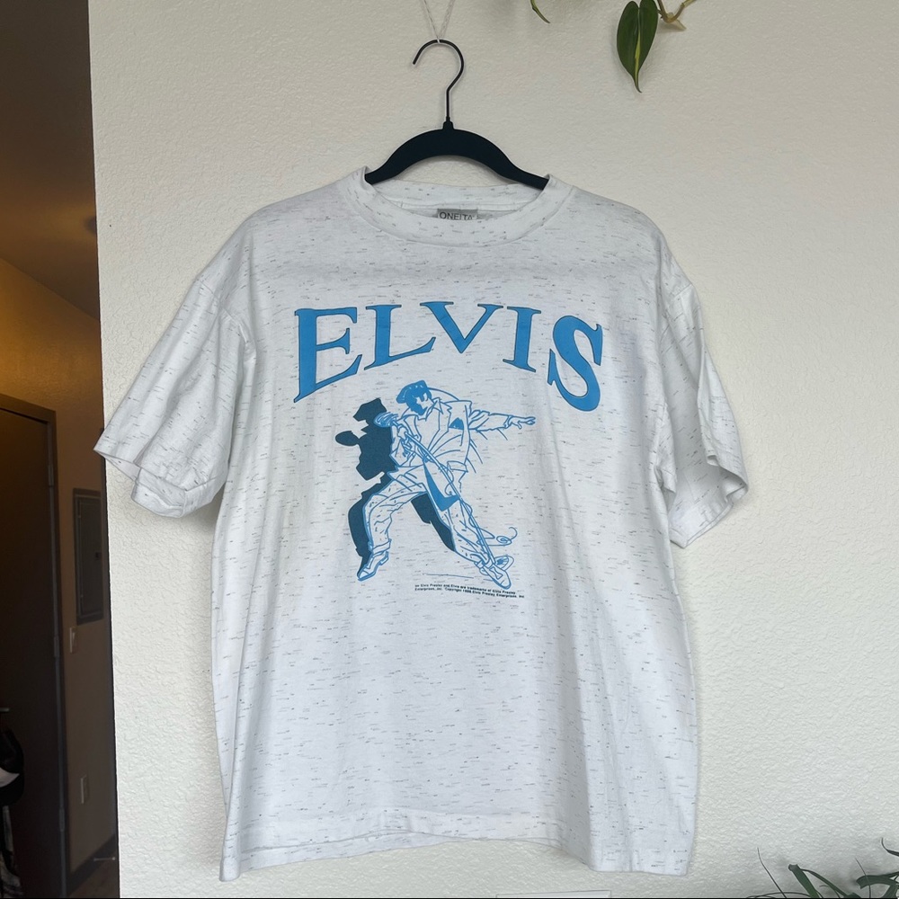 VINTAGE ELVIS TEE